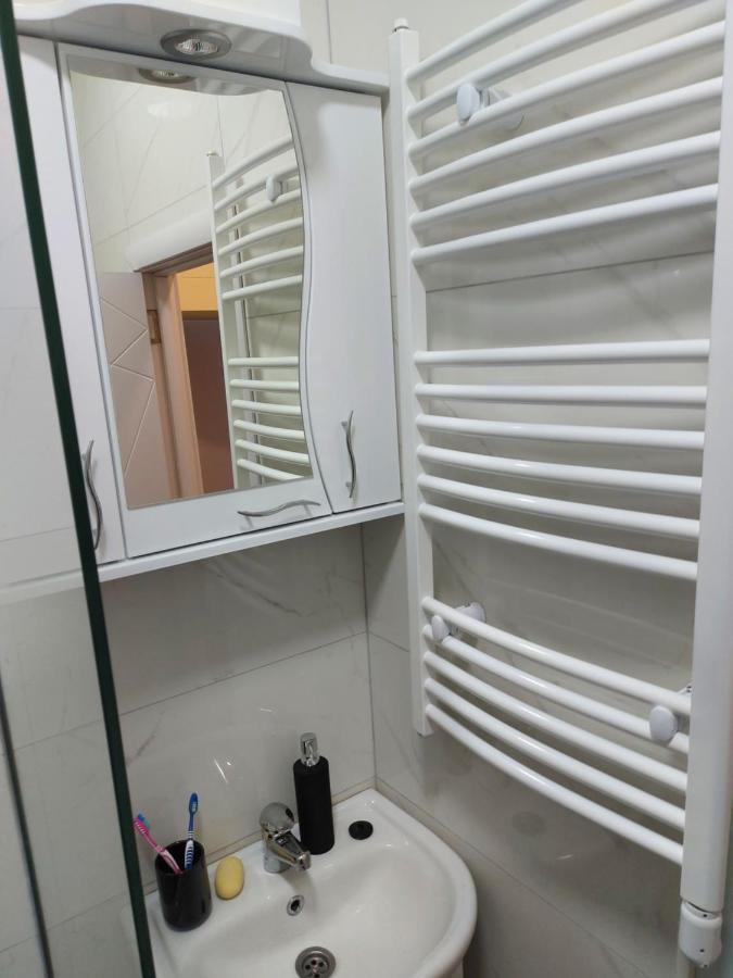 Apartman Mikikiki Belgrad Exterior foto